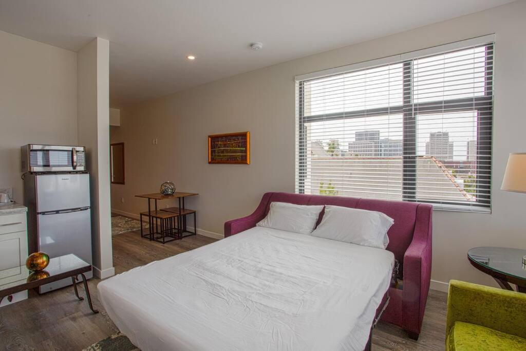 One Bedroom Apartment With San Diego Downtown View Exterior photo
