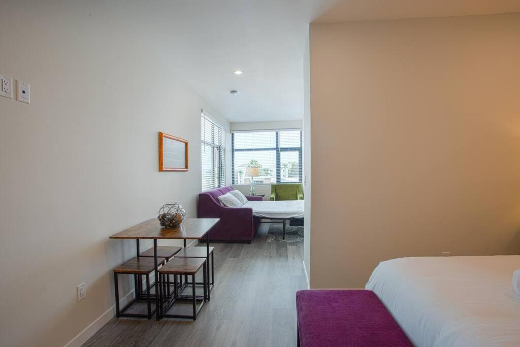 One Bedroom Apartment With San Diego Downtown View Exterior photo